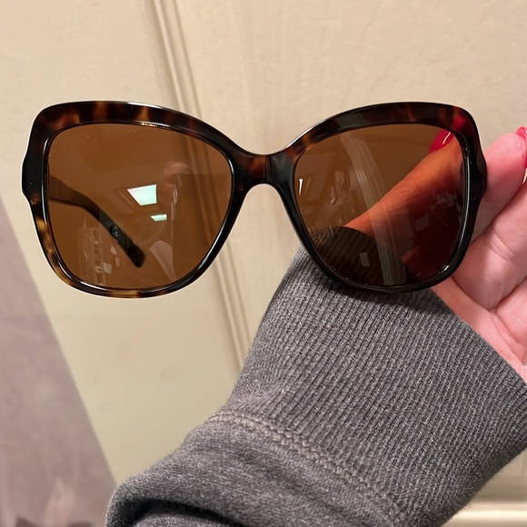 Dolce&Gabbana sunglasses w/ case,box and cloth currently RX but come w/lenses - Picture 9 of 11